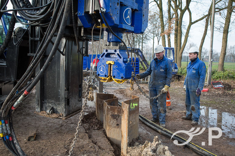Resonator bij PVE Piling & Drilling Rigs in Oosterhout